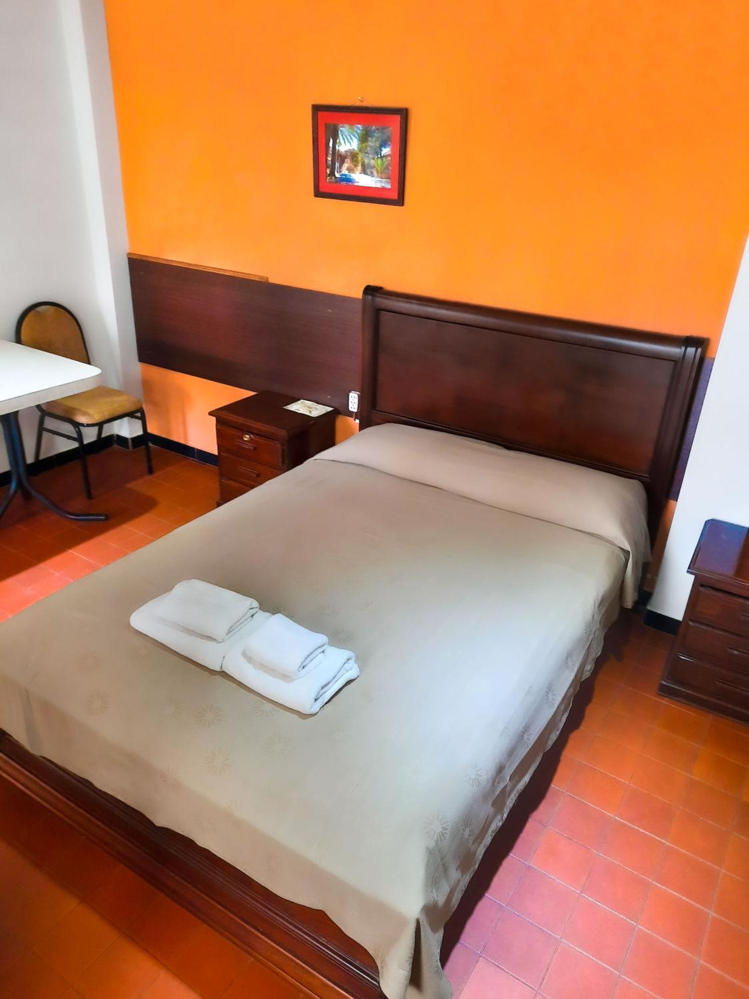 Cittadella Hostal Sucre Bagian luar foto