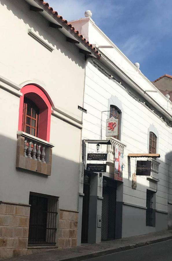 Cittadella Hostal Sucre Bagian luar foto