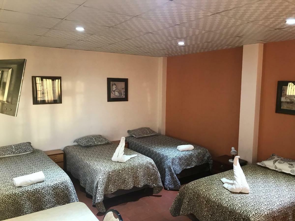 Cittadella Hostal Sucre Bagian luar foto